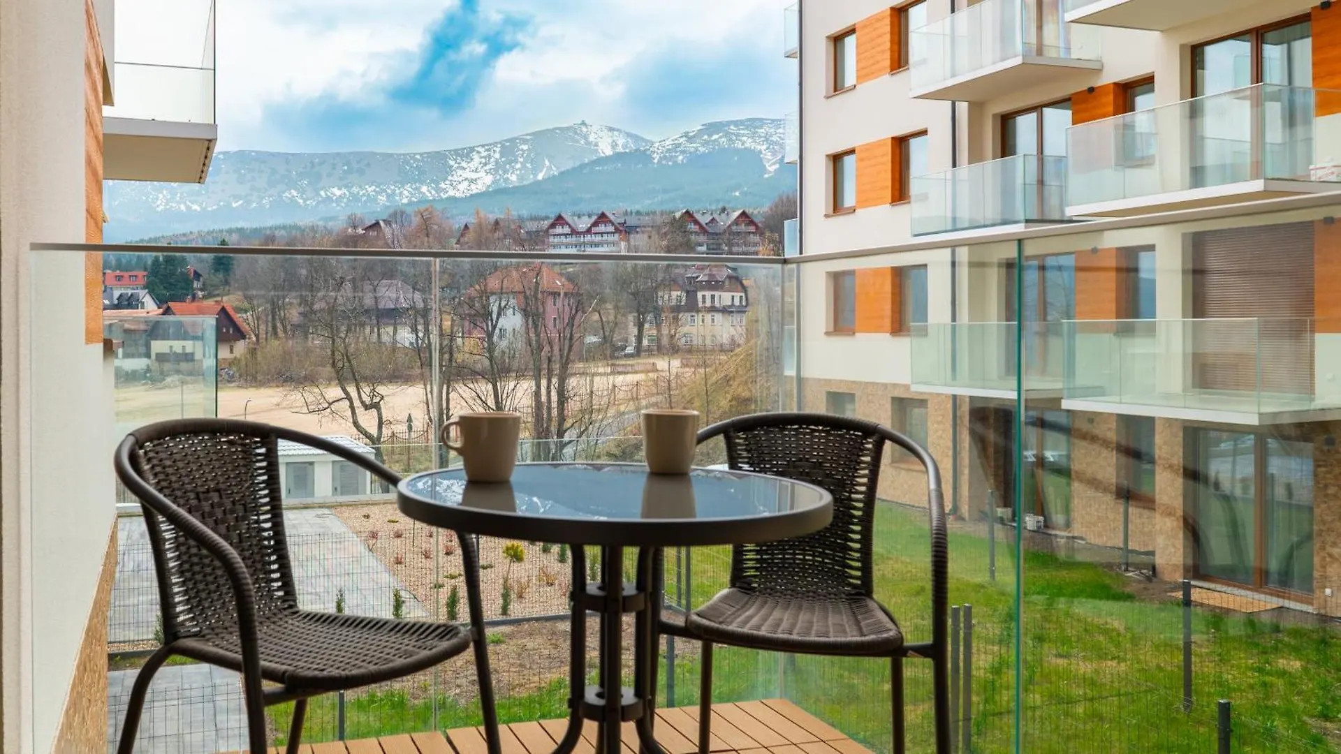 Apartamenty Sun & Snow Panorama Karkonoszy カルパッチ