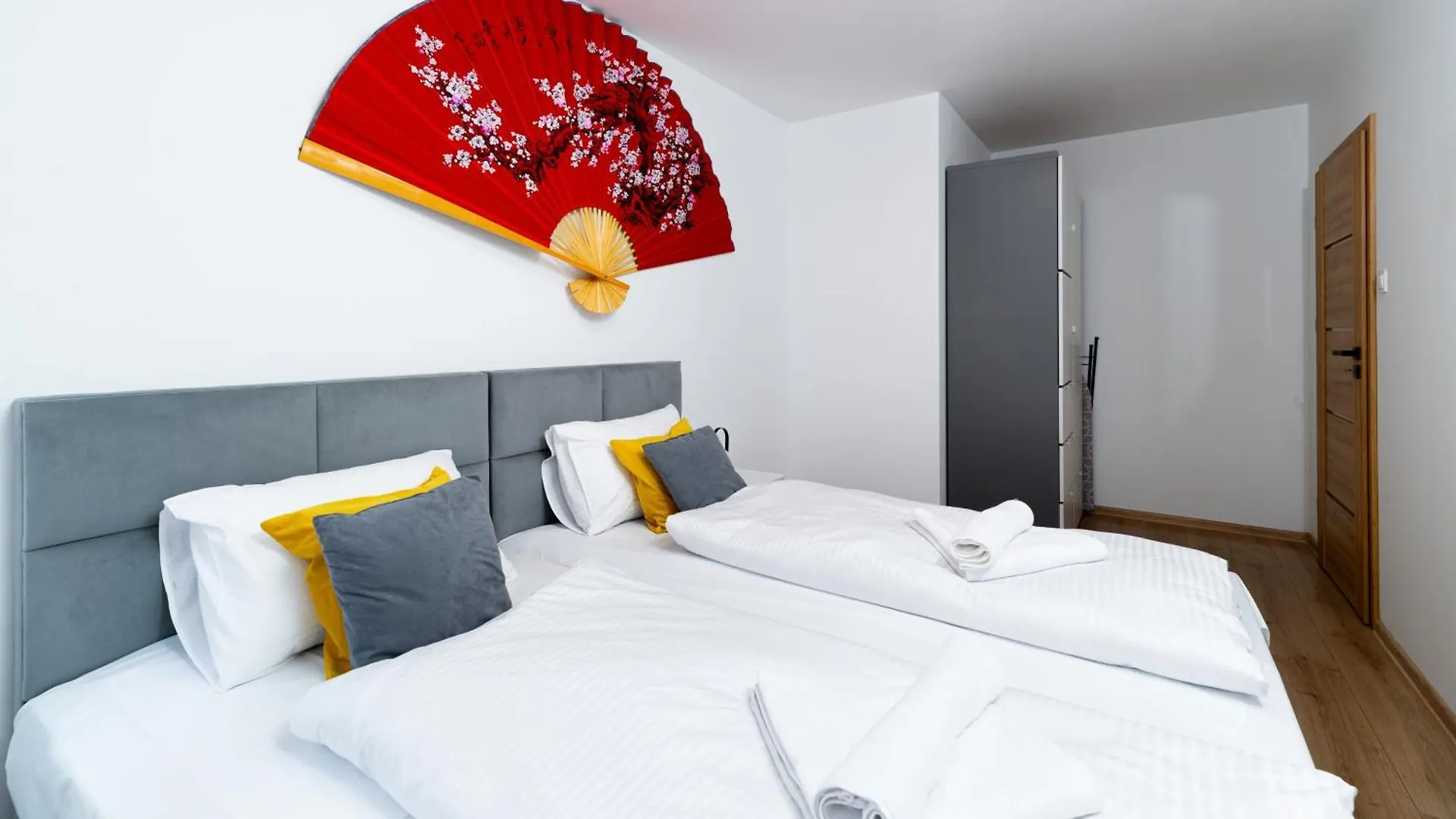 Apartamenty Sun & Snow Panorama Karkonoszy カルパッチ 0*,  ポーランド