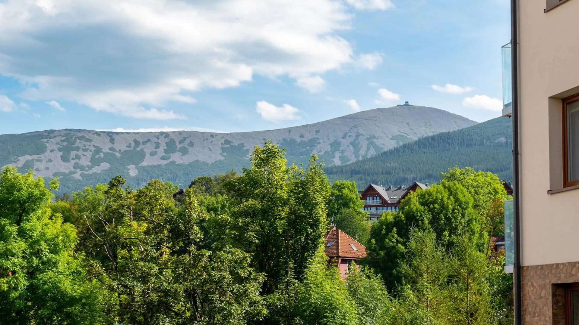Apartamenty Sun & Snow Panorama Karkonoszy カルパッチ アパート